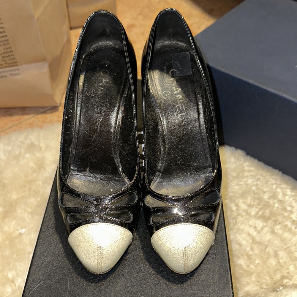 Chanel Vintage Shoes Size 38 - Picture 3 of 7